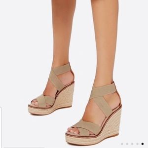 *Holiday Sale* TORY BURCH Tan Wedge Espadrilles